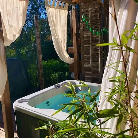 Bed & Breakfast L'oustaou Piscine & 3*