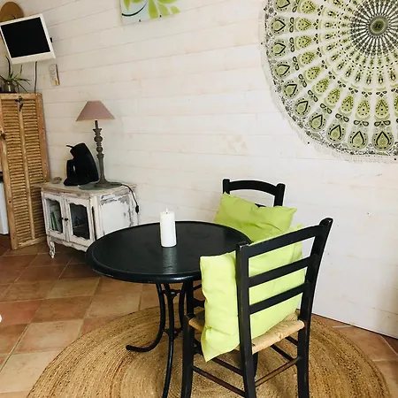 L'oustaou Piscine & 3* Besse-sur-Issole