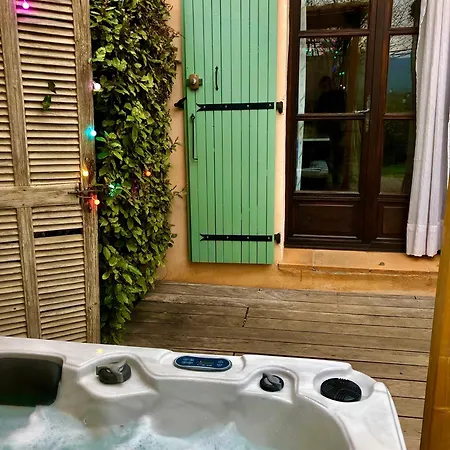 L'oustaou Piscine &