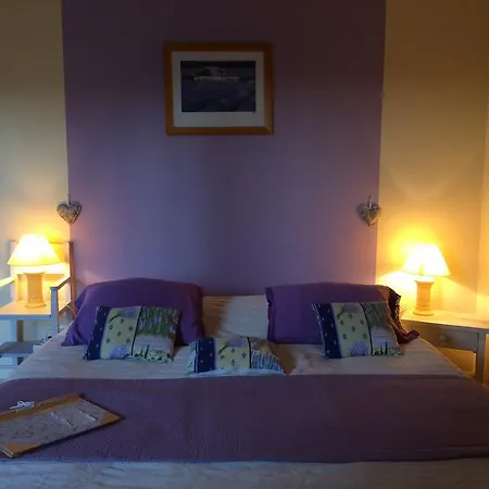 L'oustaou Piscine & Bed & Breakfast